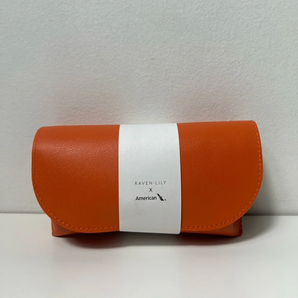 American Airlines X Raven + Lily Premium Economy Business Amenity Travel Kit Bag